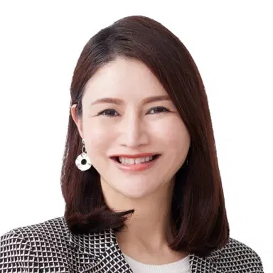 山口真由