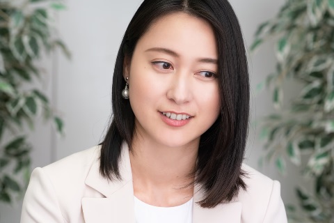 小川彩佳
