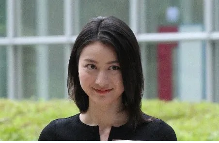 小川彩佳